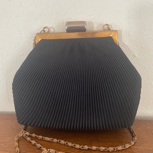 Carla Marchi Vintage Pleated/Crinkle Evening Bag Black gold tone Byzantine Chain - Picture 2 of 9